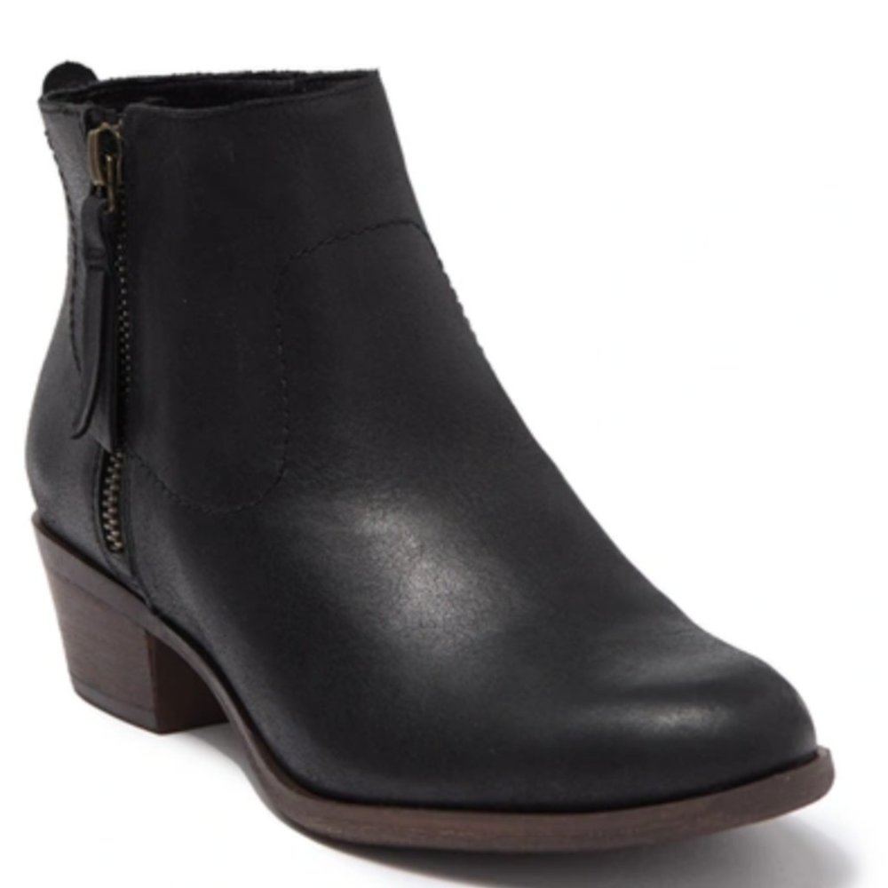 NWT Lucky Brand Leather Blandre Round Toe Zip Up Ankle Boots Black & Brown 7.5